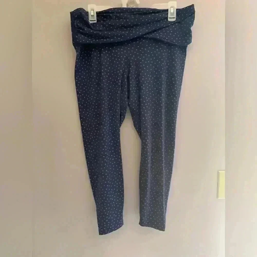 Woman’s Nike Dry Fit Blue Polka Dot Capri Leggings Size XL